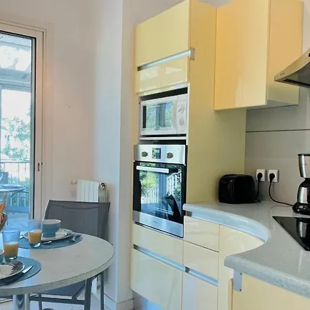 Conviviale Et Familiale Proche Du Port Santa * Saint-Raphael (Var)