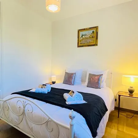 Conviviale Et Familiale Proche Du Port Santa * Saint-Raphael (Var)